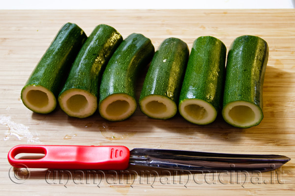 Zucchine Ripiene al Sugo - Ricetta di Una mamma in cucina