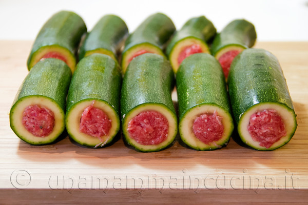 Zucchine Ripiene al Sugo - Ricetta di Una mamma in cucina