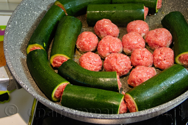 Zucchine Ripiene al Sugo - Ricetta di Una mamma in cucina